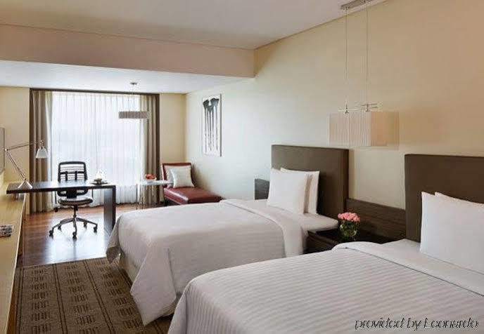 Courtyard By Marriott Bilaspur Exterior foto